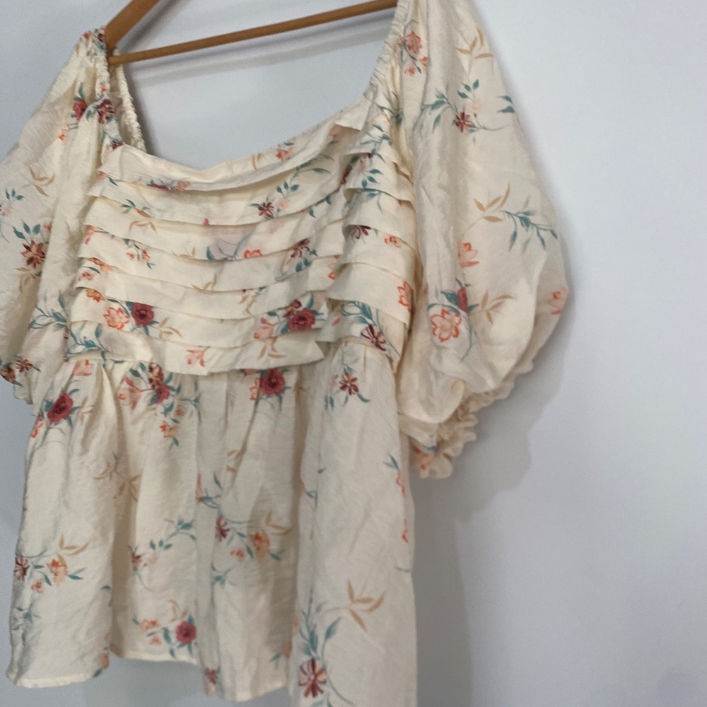 Torrid 1X Ruched Puff Sleeve Top - Picture 6 of 13